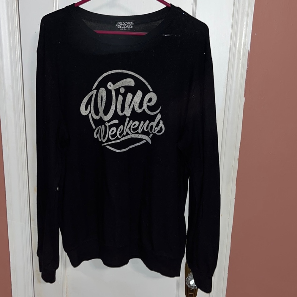 Social Decay M/L black “wine weekends” sweater